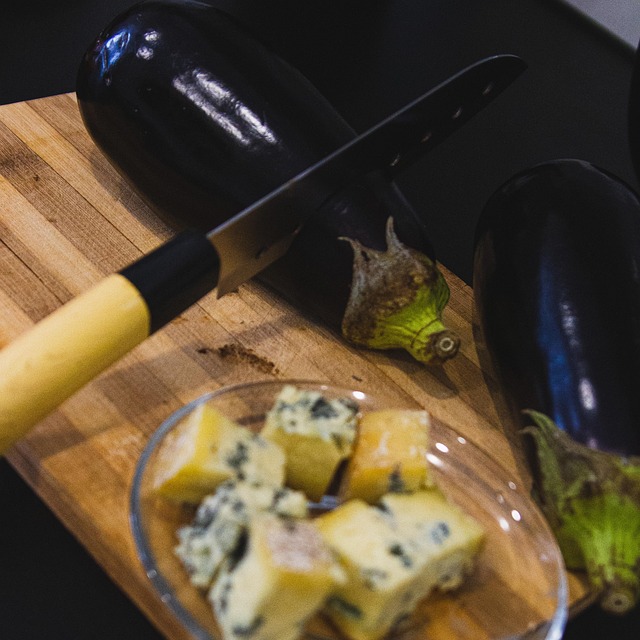 Sådan får du mest ud af din santoku-kniv fra start til slut
